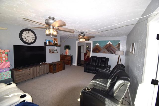 801 W 16th Street, Sulphur, OK 73086