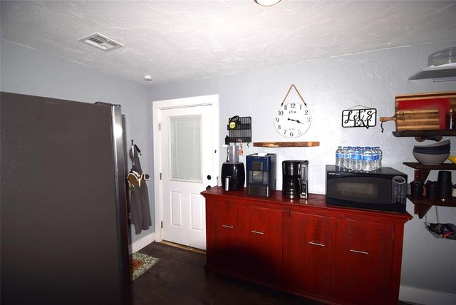 801 W 16th Street, Sulphur, OK 73086