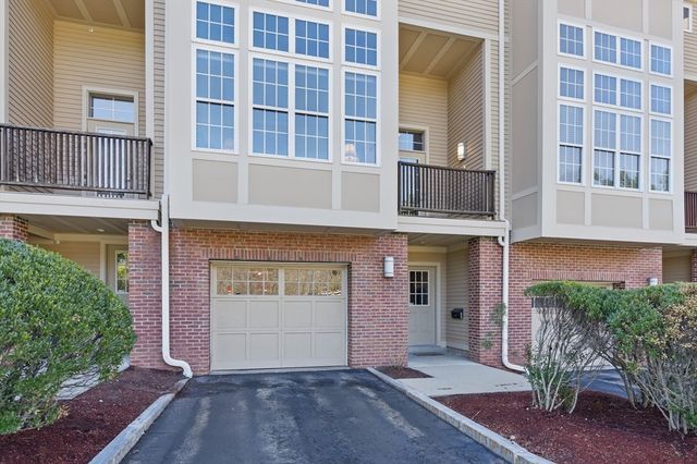 2 Powder Mill Sq 2B, Andover, MA 01810