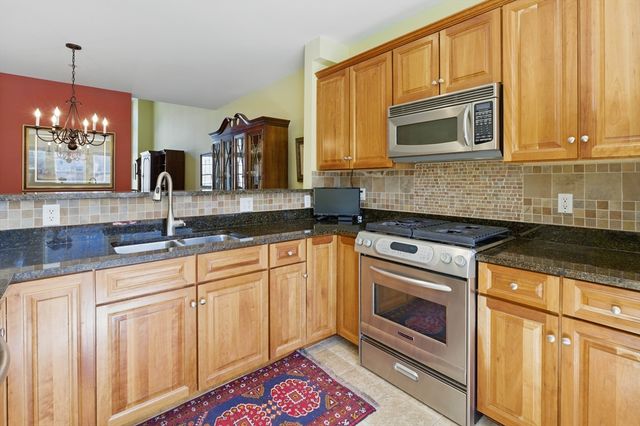 2 Powder Mill Sq 2B, Andover, MA 01810