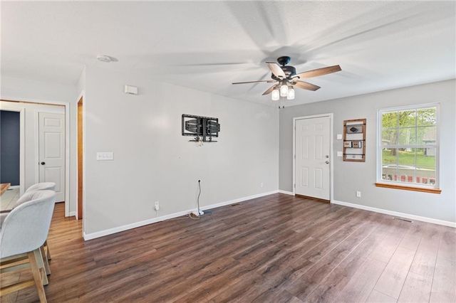 423 N Armstrong Street, Pleasant Hill, MO 64080