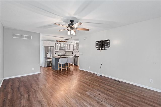 423 N Armstrong Street, Pleasant Hill, MO 64080