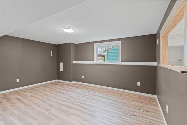 423 N Armstrong Street, Pleasant Hill, MO 64080
