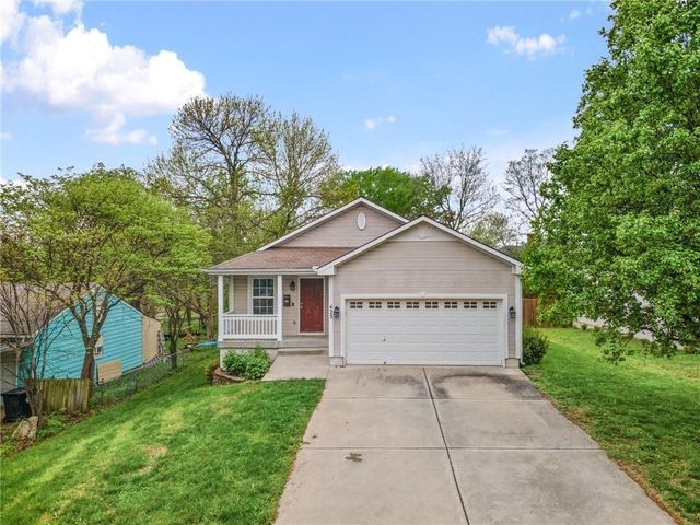 423 N Armstrong Street, Pleasant Hill, MO 64080