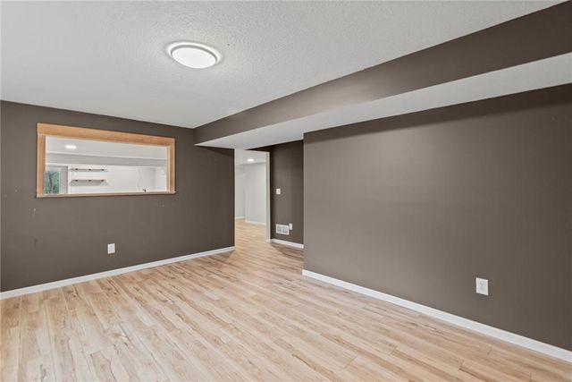 423 N Armstrong Street, Pleasant Hill, MO 64080