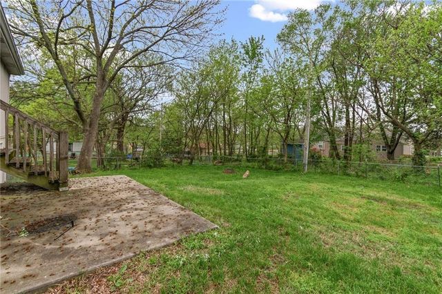 423 N Armstrong Street, Pleasant Hill, MO 64080