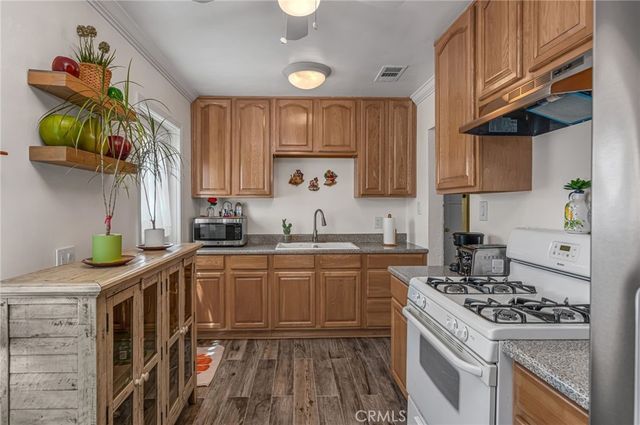 9504 Van Ruiten, Bellflower, CA 90706
