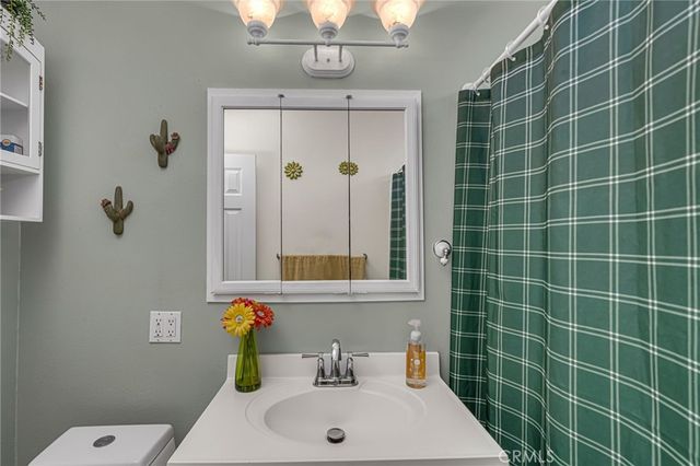9504 Van Ruiten, Bellflower, CA 90706