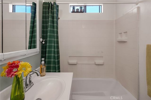 9504 Van Ruiten, Bellflower, CA 90706