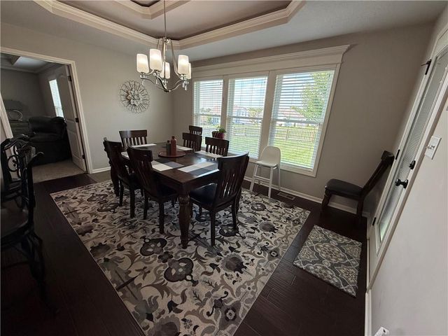3817 SW Briarwood Oaks Drive, Blue Springs, MO 64015