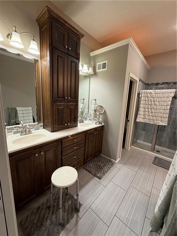3817 SW Briarwood Oaks Drive, Blue Springs, MO 64015