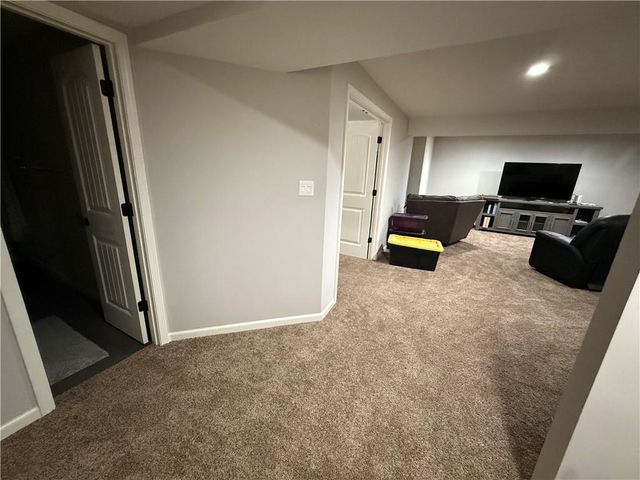 3817 SW Briarwood Oaks Drive, Blue Springs, MO 64015