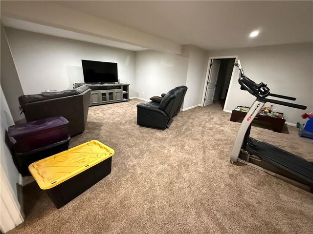 3817 SW Briarwood Oaks Drive, Blue Springs, MO 64015