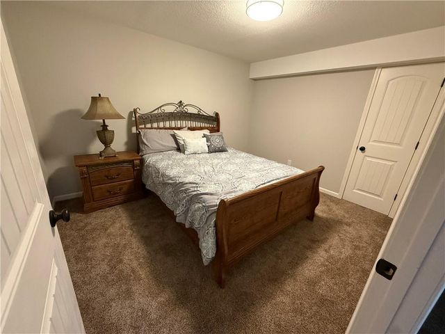 3817 SW Briarwood Oaks Drive, Blue Springs, MO 64015