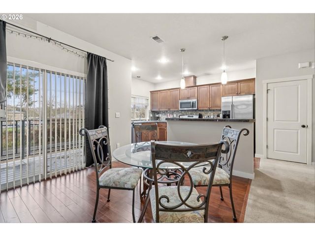 8648 Ne DELAMERE Way, Hillsboro, OR 97006