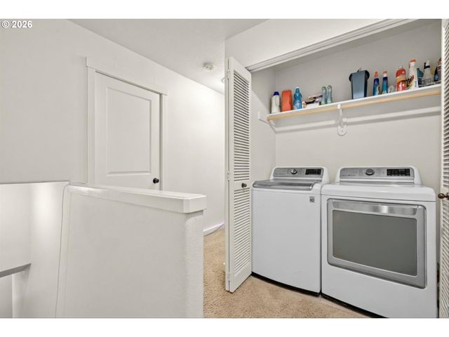 8648 Ne DELAMERE Way, Hillsboro, OR 97006