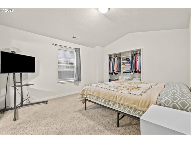 8648 Ne DELAMERE Way, Hillsboro, OR 97006