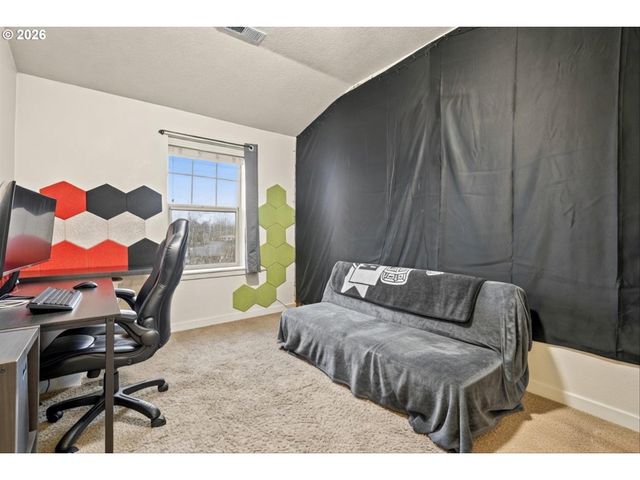 8648 Ne DELAMERE Way, Hillsboro, OR 97006