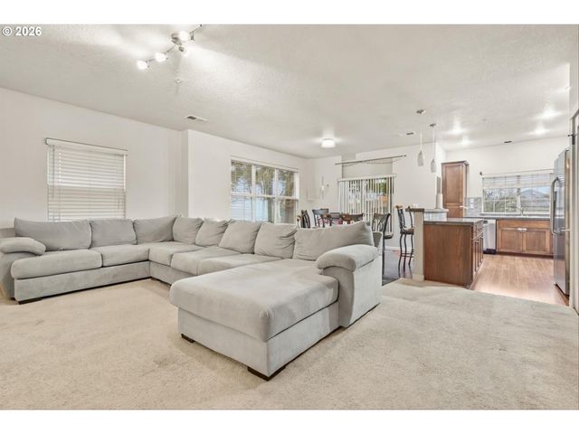 8648 Ne DELAMERE Way, Hillsboro, OR 97006