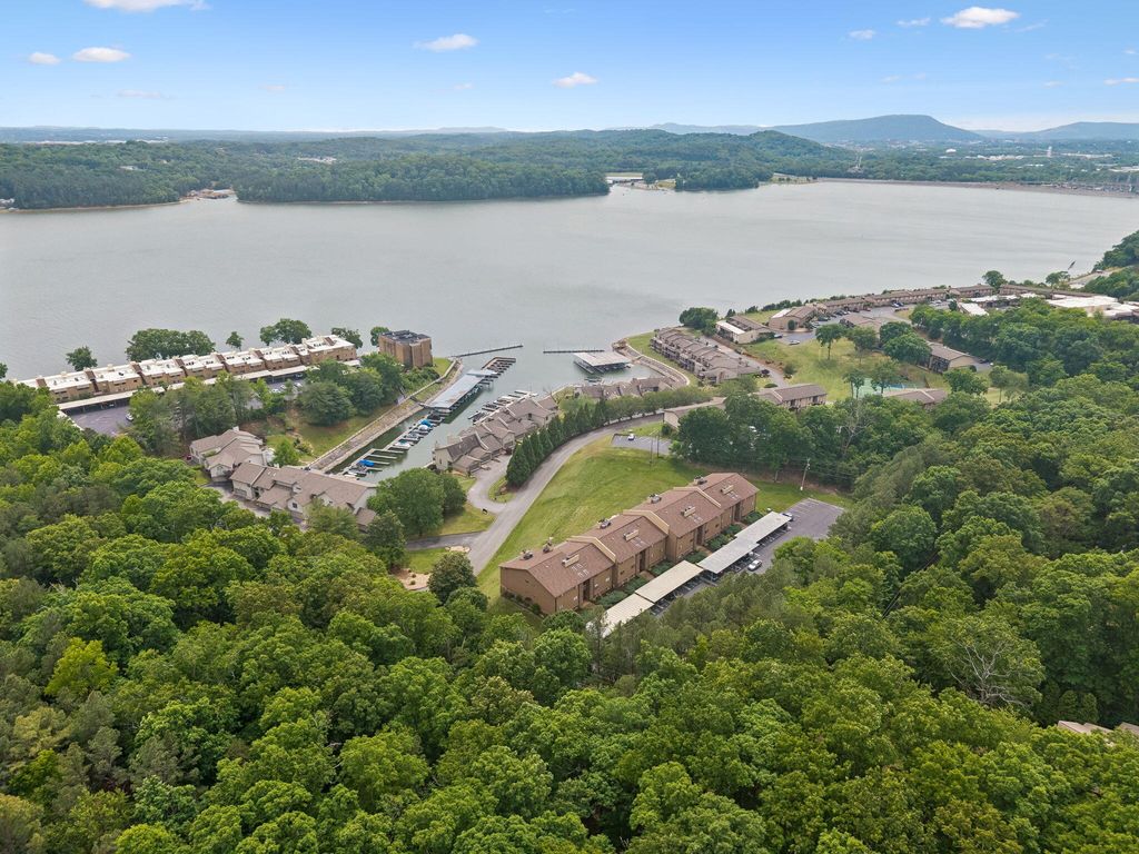 4319 Lakeshore Lane 301, Chattanooga, TN 37415