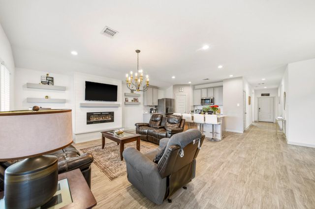 8210 Buck Lane, Rosharon, TX 77583