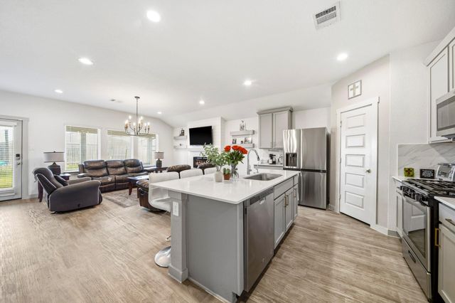 8210 Buck Lane, Rosharon, TX 77583