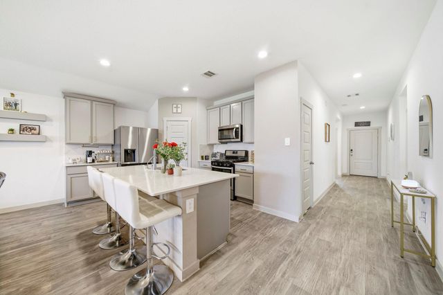 8210 Buck Lane, Rosharon, TX 77583