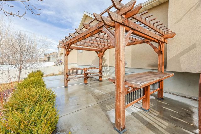 5757 N MAST LN, Stansbury Park, UT 84074
