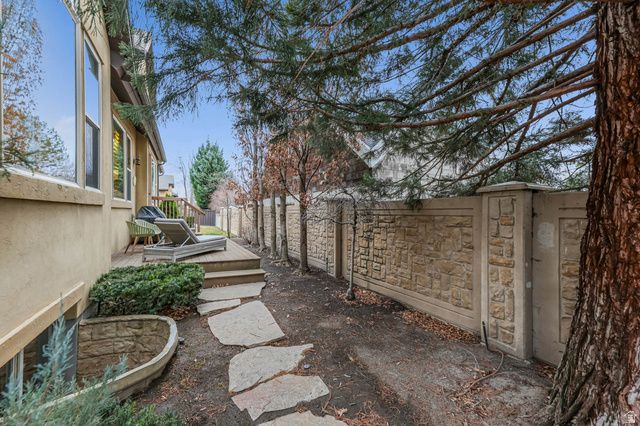 4474 S LILY MEADOWS LN, Millcreek, UT 84124