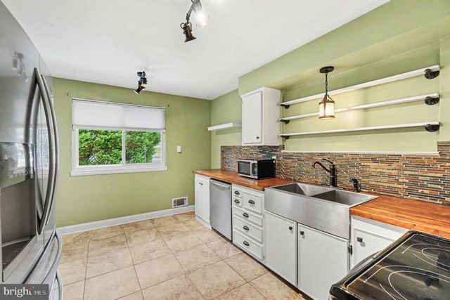 201 MOUNTAIN RD, Fallston, MD 21047