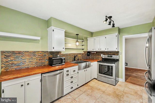 201 MOUNTAIN RD, Fallston, MD 21047