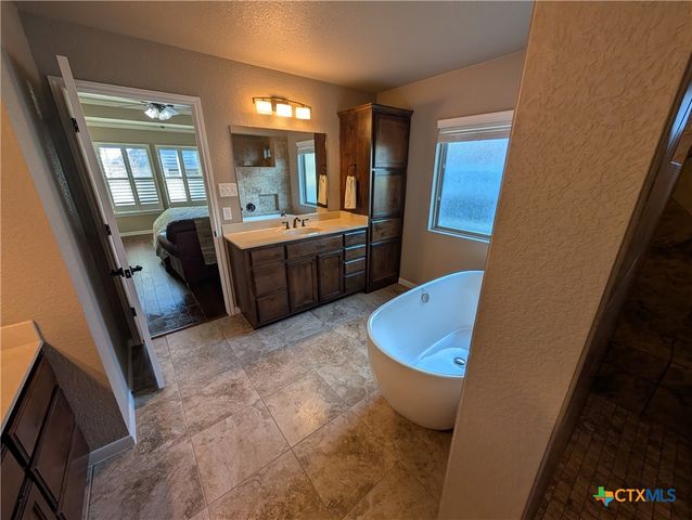 6016 Bella Charca Parkway, Nolanville, TX 76559