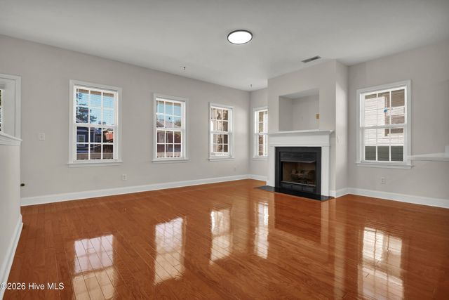 405 S 6th Street 4, Wilmington, NC 28401