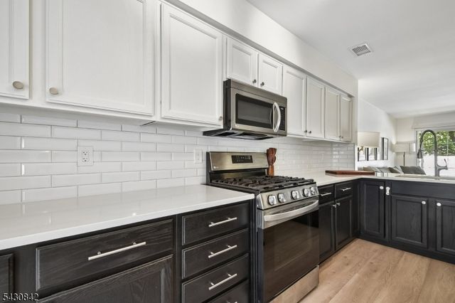 355 Ellen Ln, Bridgewater Twp., NJ 08807