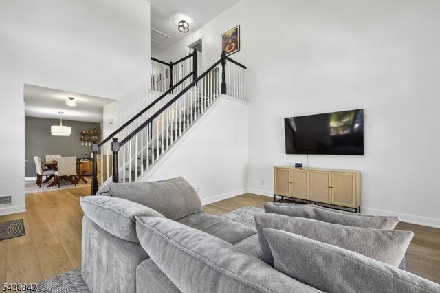 355 Ellen Ln, Bridgewater Twp., NJ 08807