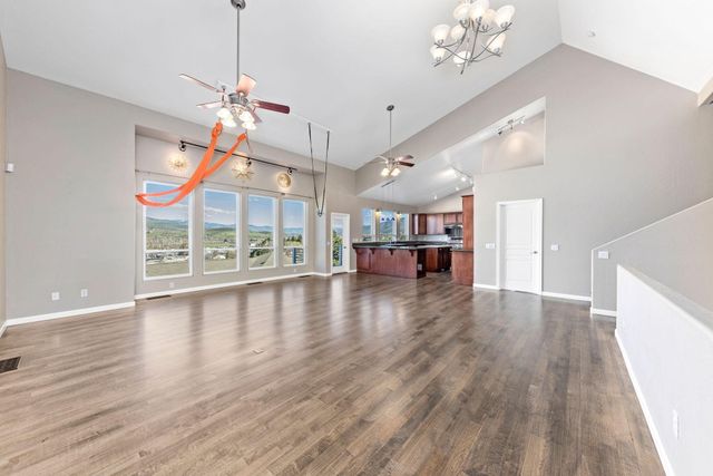 454 Elm Street, Phoenix, OR 97535