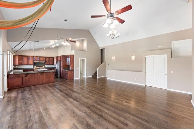454 Elm Street, Phoenix, OR 97535