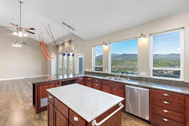 454 Elm Street, Phoenix, OR 97535
