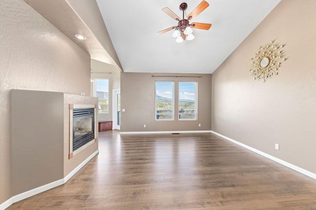 454 Elm Street, Phoenix, OR 97535