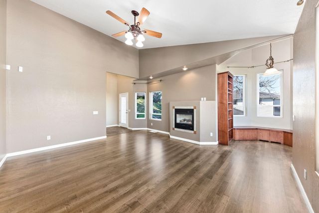 454 Elm Street, Phoenix, OR 97535