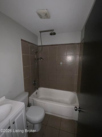 141 Meadowood Rd, Louisville, KY 40229