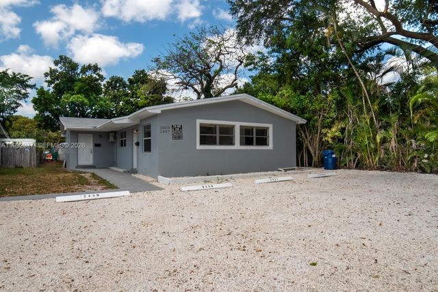 2457 NE 183rd St 2457, North Miami Beach, FL 33160