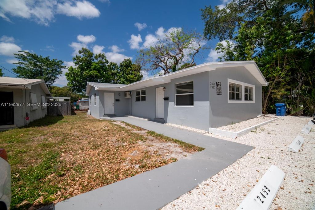 2457 NE 183rd St 2457, North Miami Beach, FL 33160