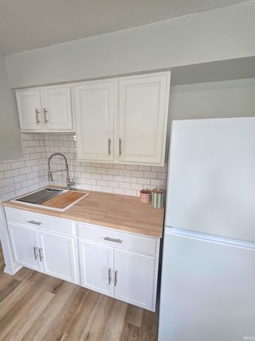 1809 Mcconnell Avenue, Evansville, IN 47714