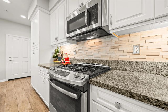 940 Rolling Dunes Way, San Diego, CA 92154