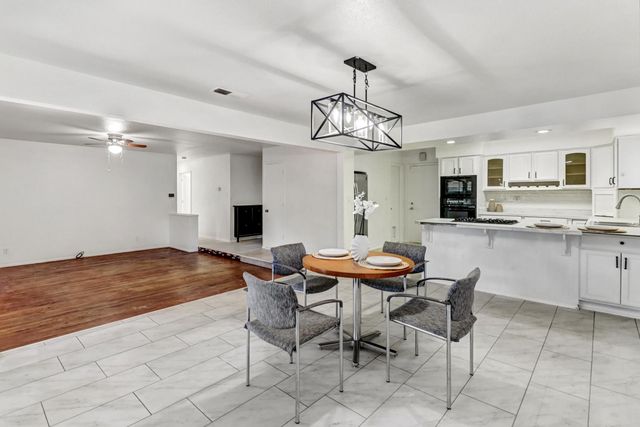 8046 Grandstaff, Sacramento, CA 95823