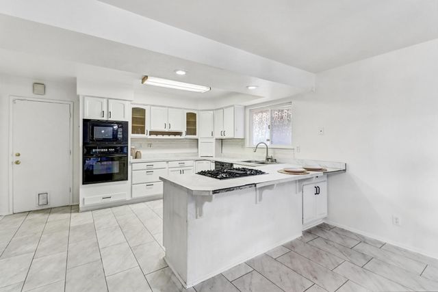 8046 Grandstaff, Sacramento, CA 95823