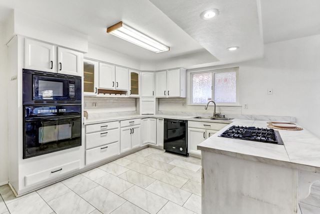 8046 Grandstaff, Sacramento, CA 95823