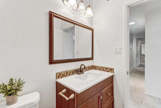 8046 Grandstaff, Sacramento, CA 95823