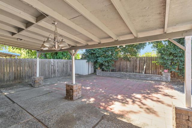 8046 Grandstaff, Sacramento, CA 95823